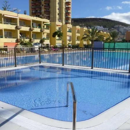 Estudio En Cristianos. Ubicacion Ideal. Apartment