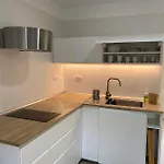 Estudio En Cristianos. Ubicacion Ideal. Appartement *