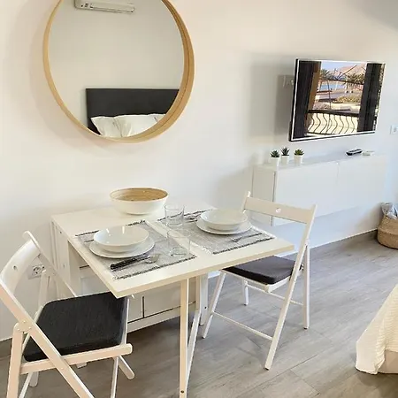 Apartment Estudio En Cristianos. Ubicacion Ideal.