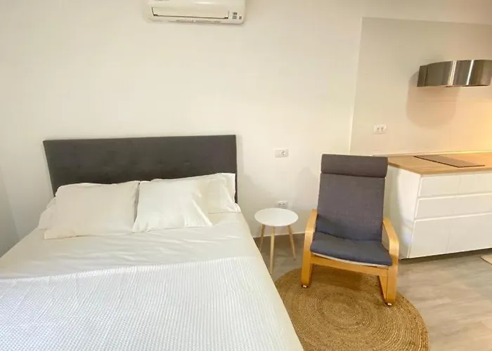 Estudio En Cristianos. Ubicación Ideal. Apartamento