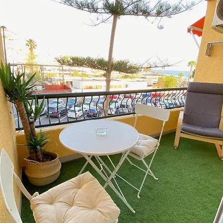 Apartman Estudio En Cristianos. Ubicacion Ideal. *